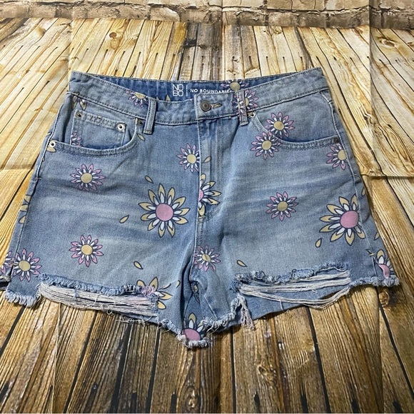 No Boundaries Jean Floral Print Hippie Festival High Waisted Cut Off Shorts - Picture 1 of 4